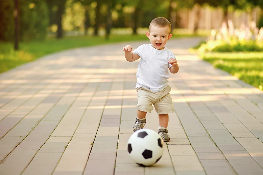 Niños físicamente activos