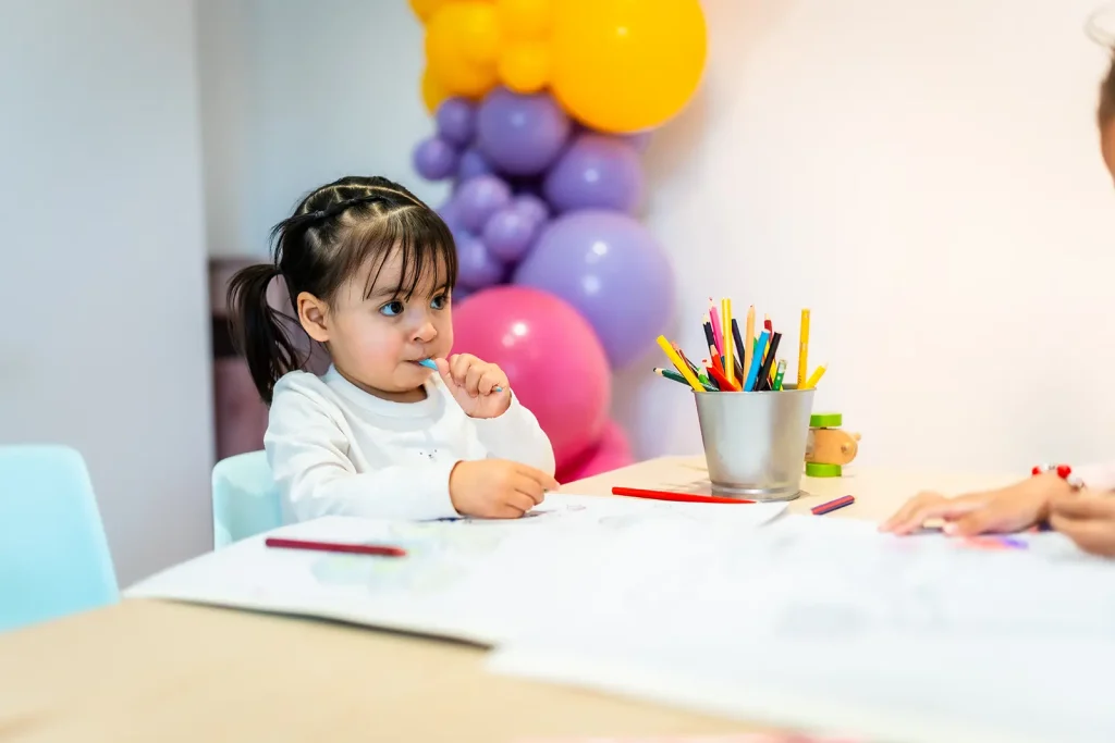 Por que es conveniente que mi hijo asista a la guardería: Beneficios reales y clave 3 Los primeros años de vida configuran la base estructural del ser humano